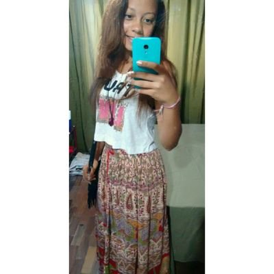 roveabrumvi's profile picture. O amor dela pelo sol é algo que ultrapassa o limite do encanto e da fascinação