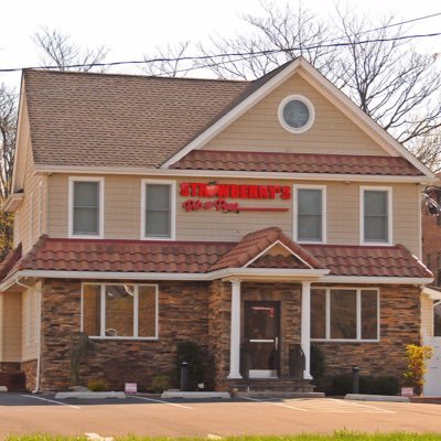 Strawberry's Pub & Pizza, located at 110 Amboy Ave in Woodbridge NJ, is known for the BEST New York Style Pizza, burgers, salads and wings and ice cold beer.