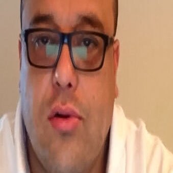 Difundimos verdadero perfil de Carlos Escobar. Participante de #AsiaExpress en tw lo encuentran como @zozyalco Revisar y apoyar la cuenta @sindictoredes11