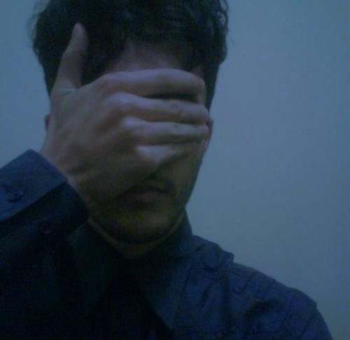 criskenobi's profile picture. Pistoleiro solitário que vive a base de cafeína, Dylan e listas aleatórias.