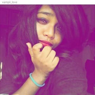 AlaysiaBurton's profile picture. 