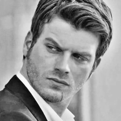 Mj_92_'s profile picture. الحمدالله عمراً و دهراً ان زان الحال او ساء ✨