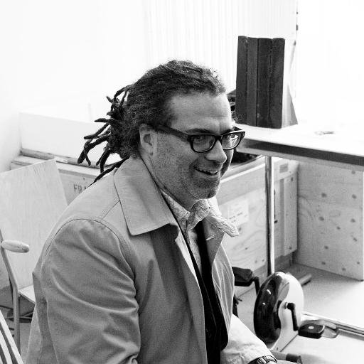 Arts & crafts' journalist / δημοσιογράφος στην εφημερίδα @LaVanguardia / Refusé