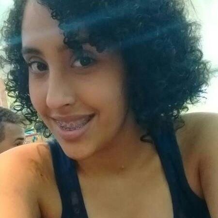 mayaracorreiay's profile picture. nunca desista de fazer algo com medo do que os outros irão pensar .....