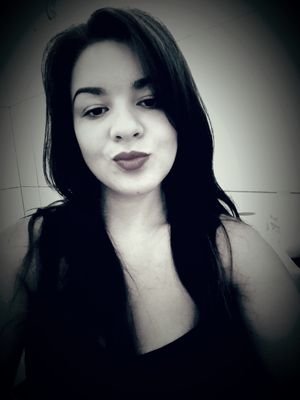 BiaComvc61's profile picture. 