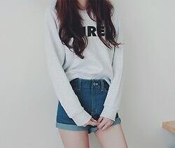 16 year old girl,ombre crazy girl with big dreams....peace and love