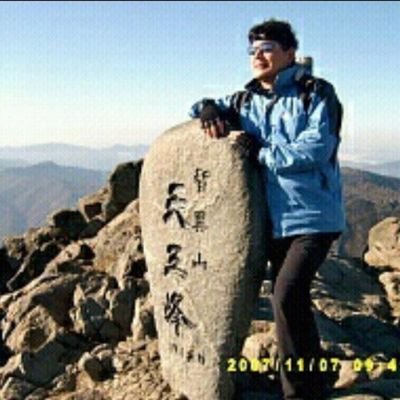 NVcA5boYW9aEdkX's profile picture. 