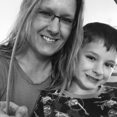 skchicklet's profile picture. I come to read, not to talk.