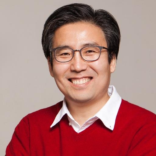 rotclaw's profile picture. 정부법무공단이사장,국회의원(18대,새누리당), 변호사, 육군중위(ROTC27기), 굳건한 안보가 우선 제일 중요하고, 내부에서는 서로 나누고,사랑하고,배려하는 사회를 지향, 종북주의나 대한민국의 정통성 부정은 용납할 수 없음