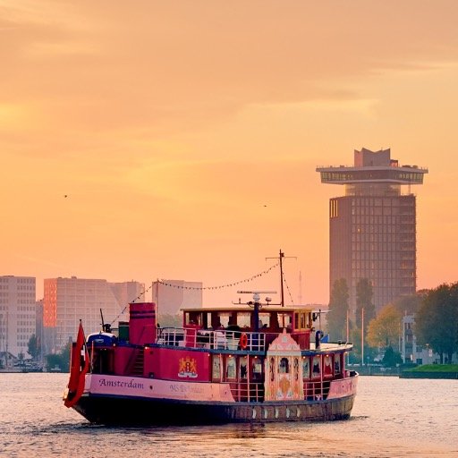 MS De Jordaan, dé Amsterdamse Feestboot! Hét fenomeen op het Amsterdamse IJ waar je geweest moet zijn! Voor Jong en Oud. Te boeken vanaf 1 - 120 personen