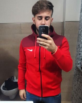 cescr22's profile picture. 