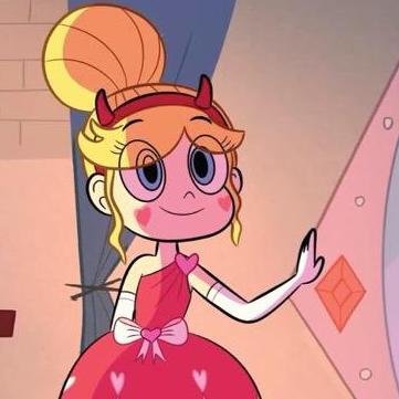 HI! I'm a princess from another dimension. I live with the Diaz and they're GREAT. I love fighting monsters along Marco as much as i love cute creatures ♥♥