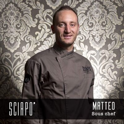 La cucina è la mia vera passione, mi piace creare, sperimentare, inventare.
Lavoro al resort Casta Diva sul lago di Como.