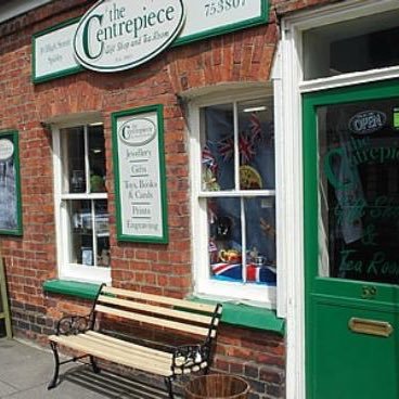 Gift shop and tearoom situated in Spilsby, Lincs. Fresh food, homebaked cakes & friendly service!