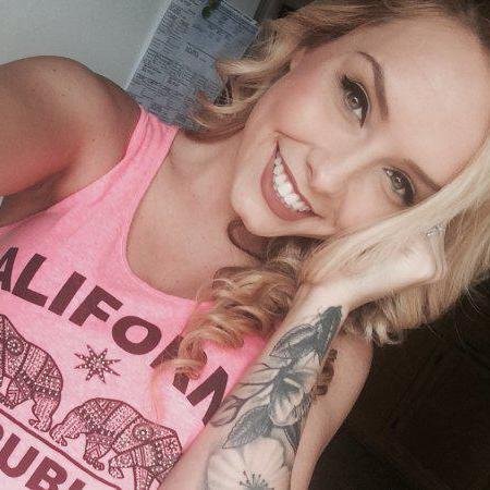PaytonElena's profile picture. DJ, Surfer, Entrepreneur. Check me out: https://t.co/wCCA2pKzSi