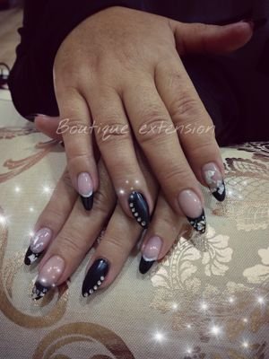 -extensiones de nudo
-uñas porcelana
-extensiones de pestañas
BOUTIQUE EXTENSION (montequinto)SEVILLA
citas:610806042
