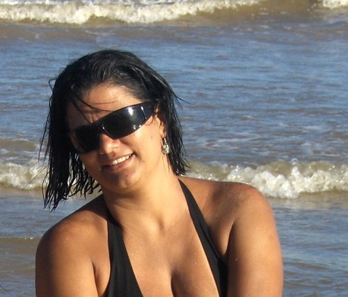 Amante da vida e da Língua Portuguesa e PROFESSORA com muito orgulho.