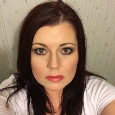 Medical Aesthetician, Aromatherapist, MUA. RN Student. Cosmetic Dermatology/Plastic Surgery Enthusiast. Skincare/Cosmetics Aficionado. Beauty Industry Fanatic.