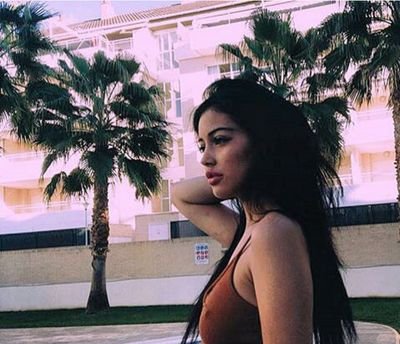 alinarpgld's profile picture. j'ai besoin d'un hlel pr survivre