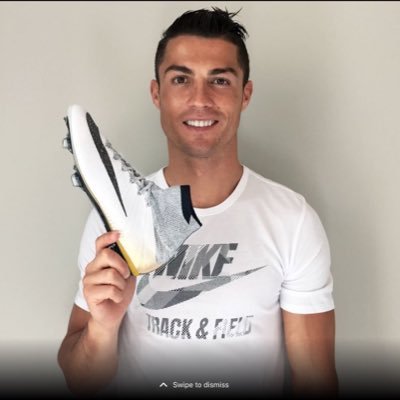 Cr7 fan page.follow me if u love cr7.all pics about cr7.