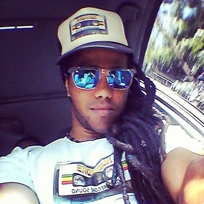 Vocalista de la agrupación (Reggae Fusión) Nómadas
 http://t.co/hKevOe5K9i @nomadas_
Instagram: Gregnomadas