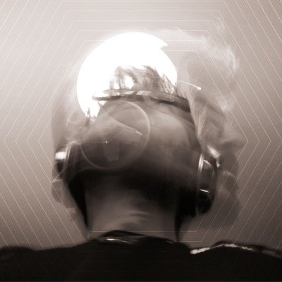 DJ • Producer • Vinyl addict https://t.co/PyYZnw3pp7 #deephouse #funk #soul #housemusic