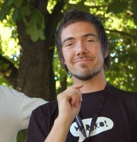 CMNCTN's profile picture. 