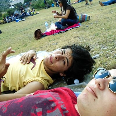 Hey que onda berenjenos, hago vídeos en youtube con mis amigos, simplemente porque nos gusta perras