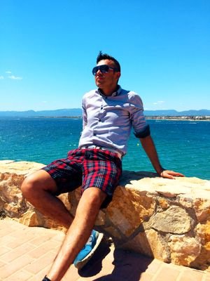 Rcreativo's profile picture. Licenciado en Publicidad y RRPP. Comunicador efervescente. No dudes en contactarme! #Comunicación #MarketingDigital, #RRPP #Publicidad, #Diseñografico