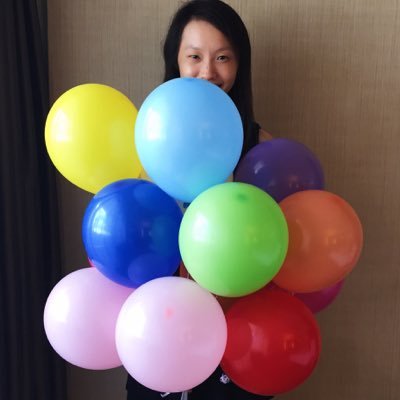 nomElizabeth's profile picture. That moley gal with a gummy smile.