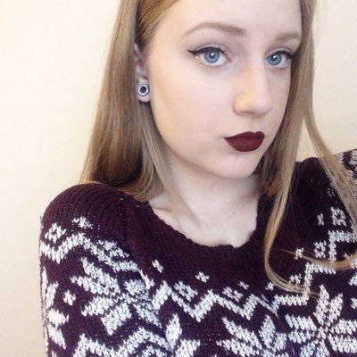 rhiannon_madill's profile picture. dont use this anymore