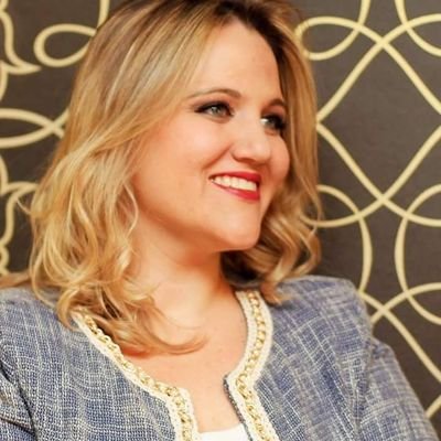 Minha missão é ajudar as pessoas a encontrar a melhor versão de si, dar sentido à sua existência, conquistar metas e viver os propósitos de Deus para sua vida.