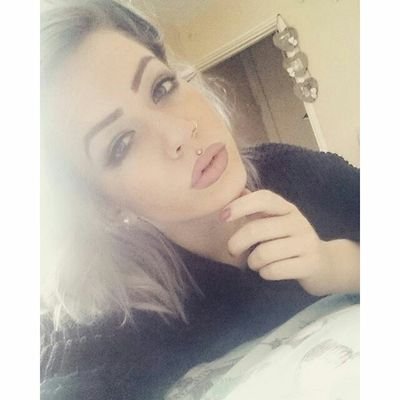 AliciaSNnicole's profile picture. If you can't be good, be honest