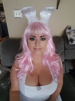 Hardcore atheist, Berkeley raised, of Irish/English/Welsh descent, animal lover. California native! Trump despiser!