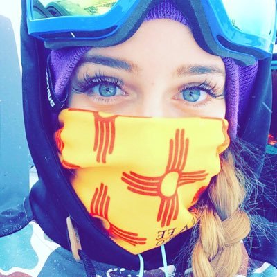 amanda_ewers's profile picture. I pretend to workout but really I just wear yoga pants and drink wine... IG: Amnewers SC: Amnewers