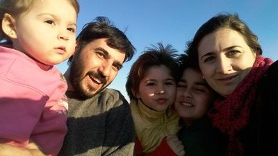 Casado con Laura, 2 hijos, Ingeniero Agrónomo