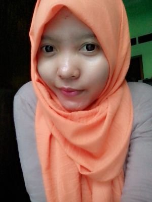gina_laras's profile picture. jangan follow akun ini kalo belum mandi