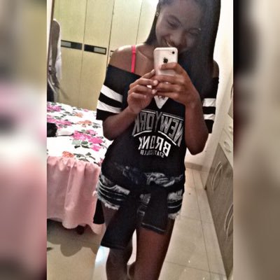 •Carioca •16 anos •Virginiana ♍️ •Snap:Karineluz3 •