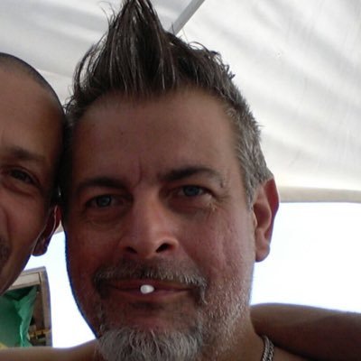 bazdj4U's profile picture. Sono un Uomo di 52anni,cinico ma molto di compagnia, adoro la musica (House and Garage), il cinema,pasteggiare,bere con amici.
Ho ho scelto di star solo..