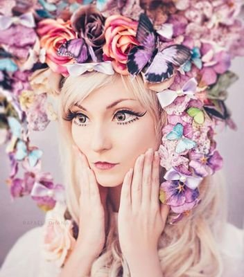 23. Vlogger. Veterinary. Real life Elsa. Real life Barbie. Human doll sometimes and forever awkward. contato.dedamiani@gmail.com