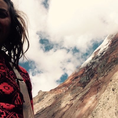 SalazarLizza's profile picture. Journaliste- Callar también es una forma de tomar partido.