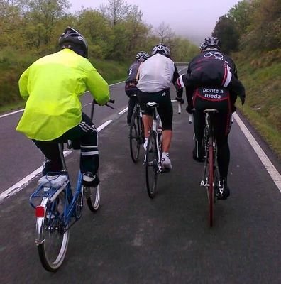 favatendra69's profile picture. un més que ha tingut que buscar-se la vida fora.....