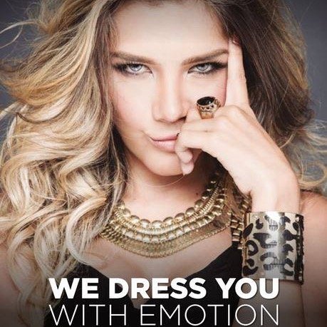 Light up every place where you walk by. Always stylish, elegant and unique. Let us spoiled your look at Tonight Miami. #fashion #dresses #stylist #accesories