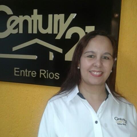 Asesor Inmobiliario Century21 entre Ríos, Comunicadora Social, Madre de Scarleth, luchadora y agradecida con todo lo que Dios me ha dado