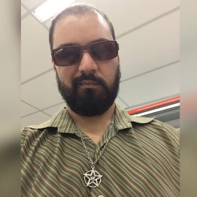 rNitch's profile picture. 