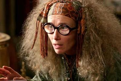 Tataranieta de Cassandra Trelawney, profesora de #AdivinaciónOx; providencia en sangre. Yo profeticé el regreso de QuiénVosotrosSabéis. {#Hogwartsox}