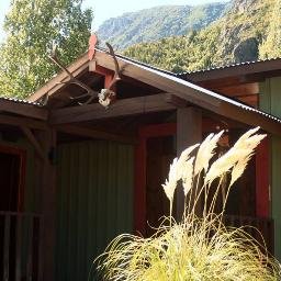 Las Pitras es un emprendimiento familiar y se encuentra ubicada en el interior de un pequeño pueblo llamado “Epuyen” , en la provincia del Chubut, Patagonia