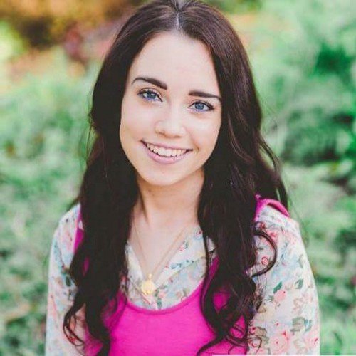 HannahNoel28's profile picture. I am an actress, blogger, and student at Weber State University, who loves all things Disney.