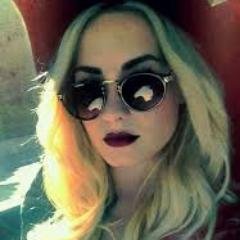 MeninaDaDems's profile picture. #FOLLOWMEDEMI                                         ¥ 2 Dias em 140 Caracteres ¥