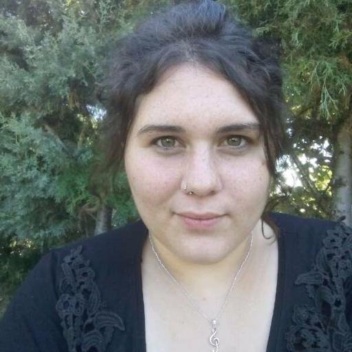 Graduada en Psicología y estudiante de Estudios Avanzados en Dificultades de Aprendizaje en la USAL
100% Extremeña